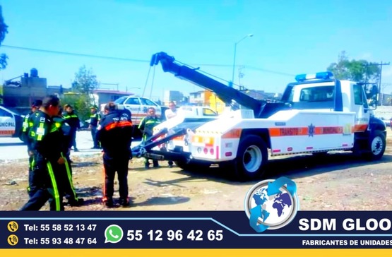 Fabricacion, Conversion, Venta y Equipamiento de Patrullas Pick Up, Fabricantes de Equipo y Accesorios Metalicos, Equipo Comunicacion, Luces auxiliares El equipamiento Pick-up es uno de los mas completos para patrulla, ya que cuenta con una gran variedad de accesorios metálicos, así como accesorios visual acústico. En cuestión de accesorios metálicos contamos con Tumbaburros, Roll Bar de 3 Arcos Tipo Com­­ando, Banca central con respaldo, Defensa Trasera Tipo Escalón. En la parte de accesorios visual acústico cuenta con Torreta, Sirena y Bocina, adicional mente se le puede agregar un Kit de Estrobos en faros Marca WHELEN, FEDERAL SIGNAL, EPCOM, somos fabricantes de patrullas.Somos una Empresa Mexicana líder en el Mercado con años de experiencia, especialistas en el Equipamiento de Patrullas Equipadas Cajas y Remolques Unidades Moviles Especiales de Seguridad, Rescate, Salvamento, Salud, Comunicacion, Higine, etc.,Somos fabribricantes directos, distribuidores en todo Mexico, comunicate y te atenderemos personalmente. contamos con las mejores marcas en el mecado
