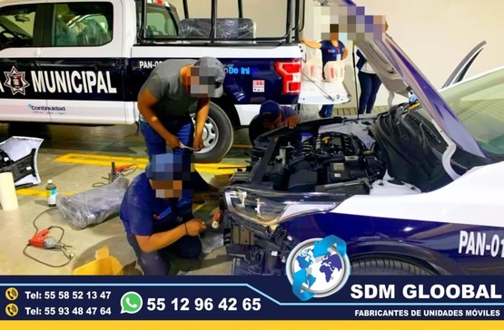 Fabricacion, Conversion, Venta y Equipamiento de Patrullas Pick Up, Fabricantes de Equipo y Accesorios Metalicos, Equipo Comunicacion, Luces auxiliares El equipamiento Pick-up es uno de los mas completos para patrulla, ya que cuenta con una gran variedad de accesorios metálicos, así como accesorios visual acústico. En cuestión de accesorios metálicos contamos con Tumbaburros, Roll Bar de 3 Arcos Tipo Com­­ando, Banca central con respaldo, Defensa Trasera Tipo Escalón. En la parte de accesorios visual acústico cuenta con Torreta, Sirena y Bocina, adicional mente se le puede agregar un Kit de Estrobos en faros Marca WHELEN, FEDERAL SIGNAL, EPCOM, somos fabricantes de patrullas.Somos una Empresa Mexicana líder en el Mercado con años de experiencia, especialistas en el Equipamiento de Patrullas Equipadas Cajas y Remolques Unidades Moviles Especiales de Seguridad, Rescate, Salvamento, Salud, Comunicacion, Higine, etc.,Somos fabribricantes directos, distribuidores en todo Mexico, comunicate y te atenderemos personalmente. contamos con las mejores marcas en el mecado