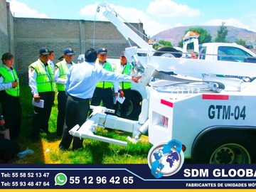 Fabricacion, Conversion, Venta y Equipamiento de Patrullas Pick Up, Fabricantes de Equipo y Accesorios Metalicos, Equipo Comunicacion, Luces auxiliares El equipamiento Pick-up es uno de los mas completos para patrulla, ya que cuenta con una gran variedad de accesorios metálicos, así como accesorios visual acústico. En cuestión de accesorios metálicos contamos con Tumbaburros, Roll Bar de 3 Arcos Tipo Com­­ando, Banca central con respaldo, Defensa Trasera Tipo Escalón. En la parte de accesorios visual acústico cuenta con Torreta, Sirena y Bocina, adicional mente se le puede agregar un Kit de Estrobos en faros Marca WHELEN, FEDERAL SIGNAL, EPCOM, somos fabricantes de patrullas.Somos una Empresa Mexicana líder en el Mercado con años de experiencia, especialistas en el Equipamiento de Patrullas Equipadas Cajas y Remolques Unidades Moviles Especiales de Seguridad, Rescate, Salvamento, Salud, Comunicacion, Higine, etc.,Somos fabribricantes directos, distribuidores en todo Mexico, comunicate y te atenderemos personalmente. contamos con las mejores marcas en el mecado
